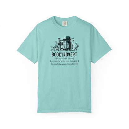 Booktrovert Tee