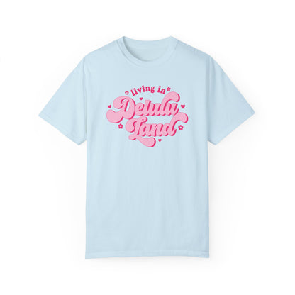 Delulu Land Tee