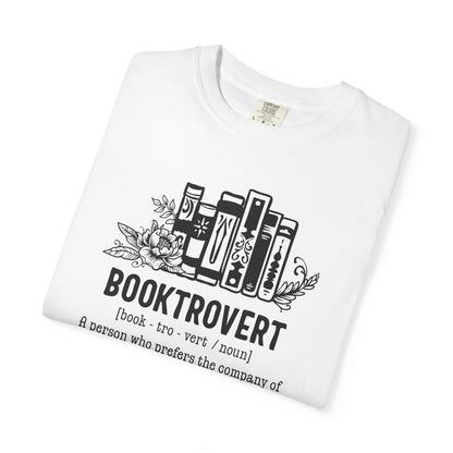 Booktrovert Tee