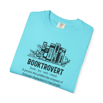 Booktrovert Tee