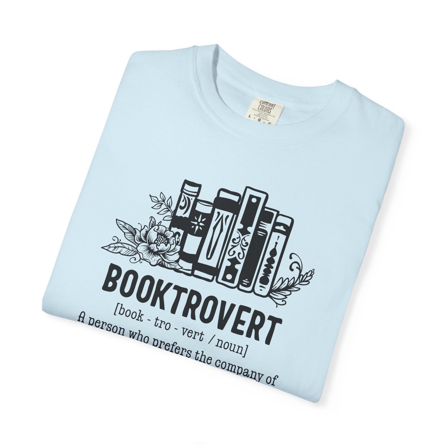 Booktrovert Tee