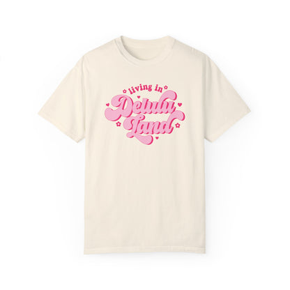 Delulu Land Tee