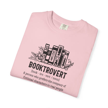 Booktrovert Tee