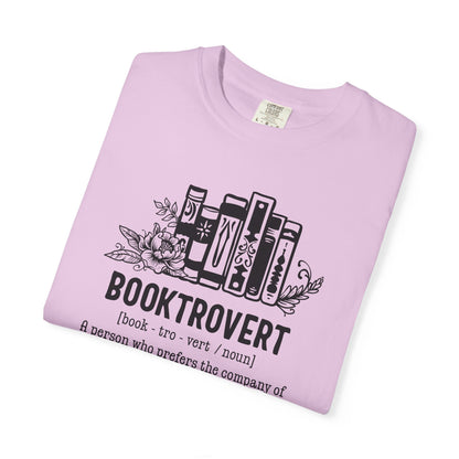 Booktrovert Tee