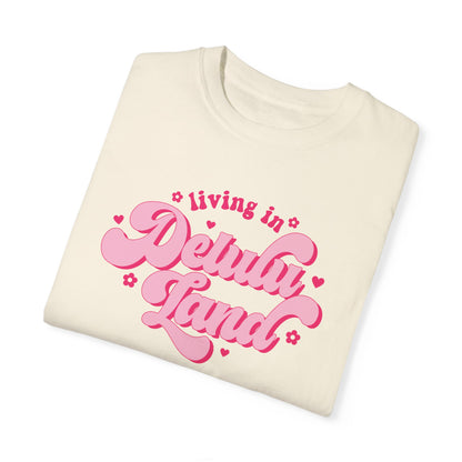 Delulu Land Tee
