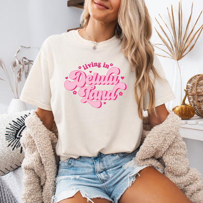 Delulu Land Tee